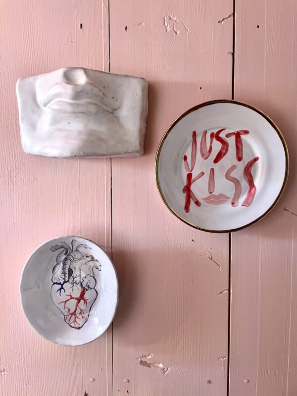 Just Kiss Cake plate - Image 2