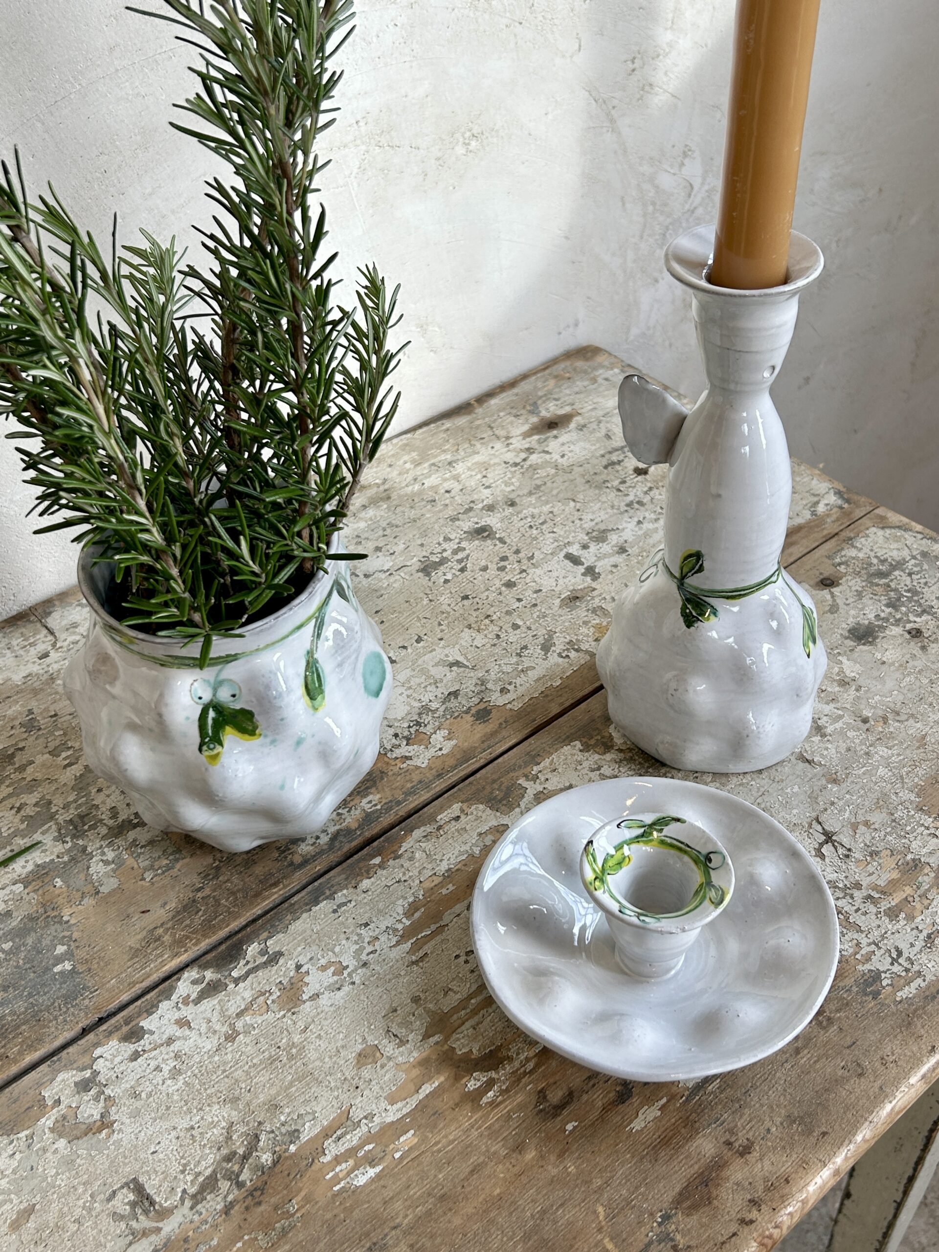 Christmas Kiss Candlestick - Image 3