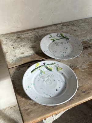 Christmas Kiss cake plate