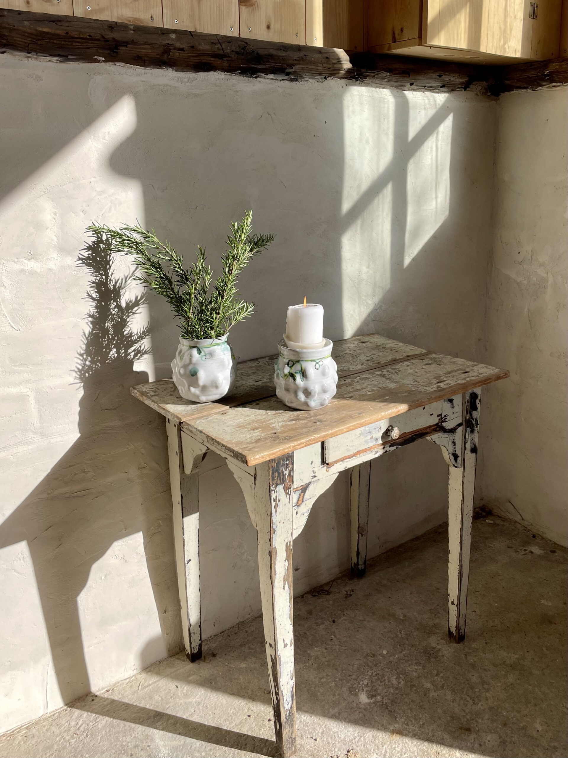 Christmas Kiss Candleholder - Image 2